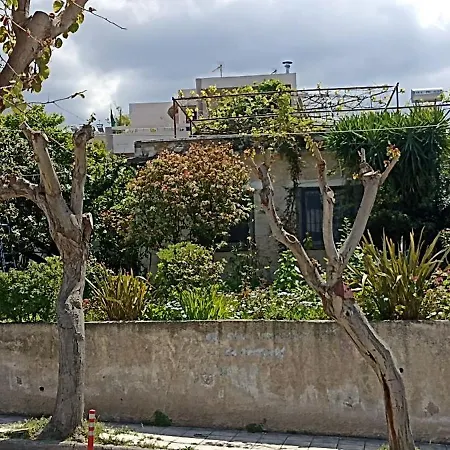 Stone House Into Amazing Garden *